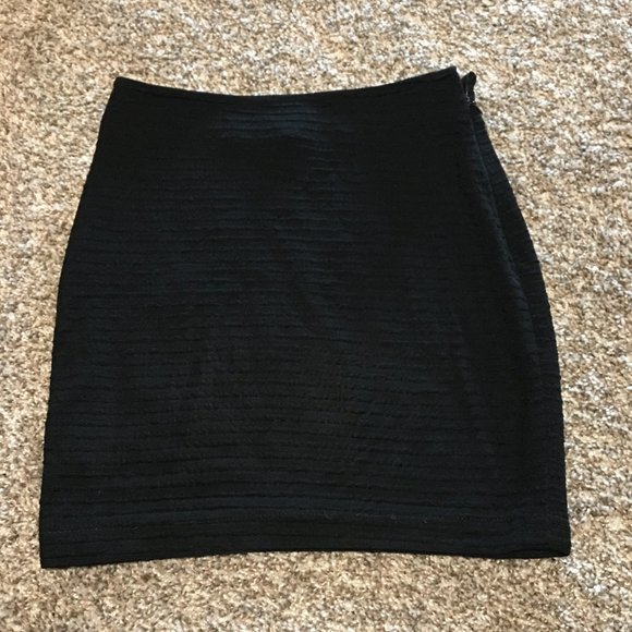 mini skirts - Picture 8 of 9